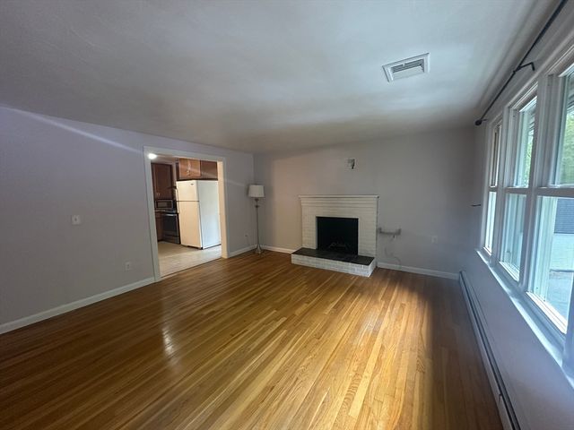 242-244 Highland St 2, Northbridge, MA 01532