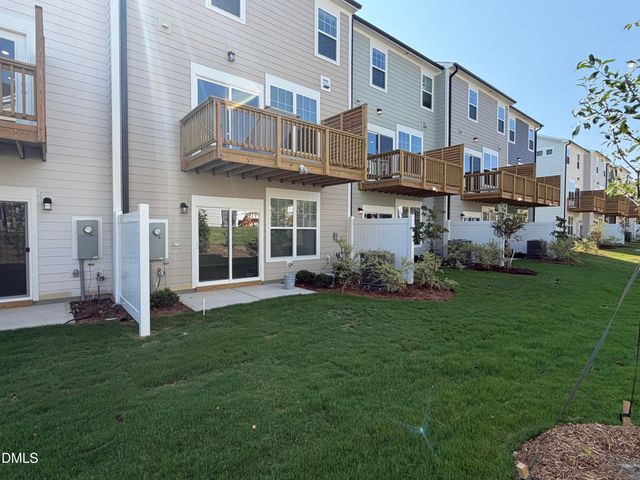 10057 Secluded Gdn Drive 150, Apex, NC 27523