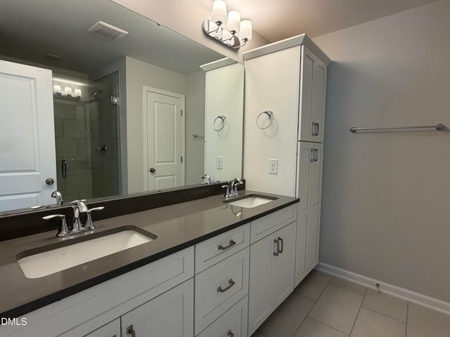 10057 Secluded Gdn Drive 150, Apex, NC 27523