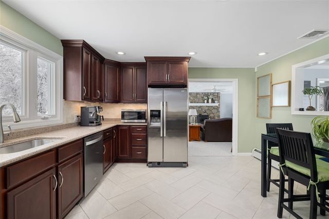 117 Moccasin Trail, Cranston, RI 02921