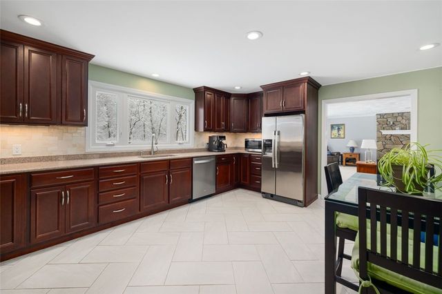 117 Moccasin Trail, Cranston, RI 02921