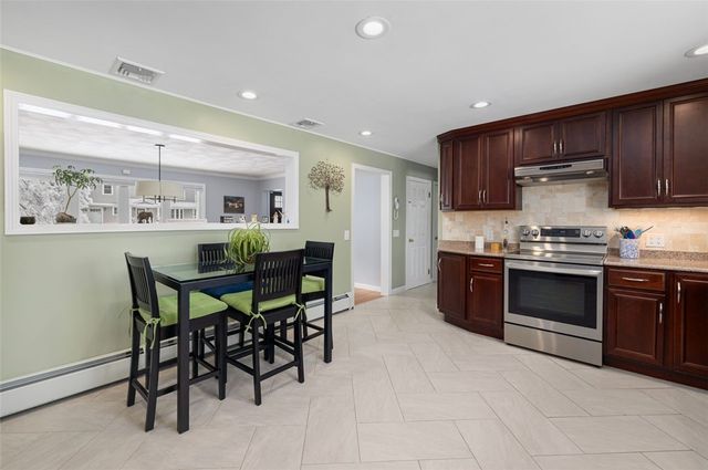 117 Moccasin Trail, Cranston, RI 02921