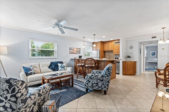 535 68TH AVENUE 1, St Pete Beach, FL 33706