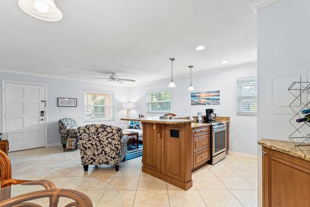 535 68TH AVENUE 1, St Pete Beach, FL 33706