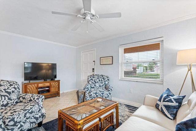 535 68TH AVENUE 1, St Pete Beach, FL 33706