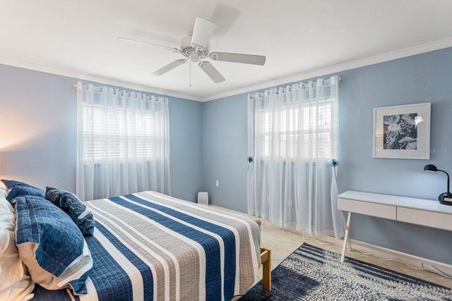 535 68TH AVENUE 1, St Pete Beach, FL 33706