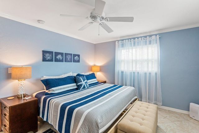 535 68TH AVENUE 1, St Pete Beach, FL 33706