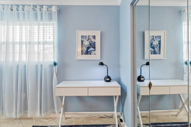 535 68TH AVENUE 1, St Pete Beach, FL 33706