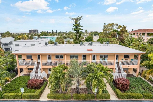 535 68TH AVENUE 1, St Pete Beach, FL 33706