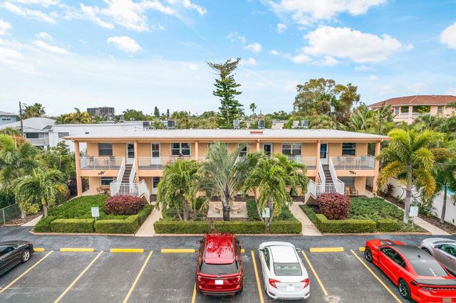 535 68TH AVENUE 1, St Pete Beach, FL 33706