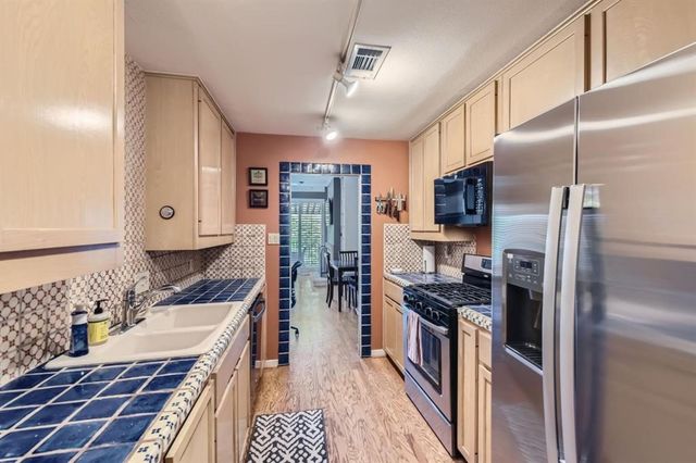 606 W Lynn ST 5, Austin, TX 78703
