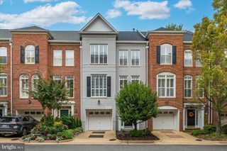 4919 BARBOUR DR, Alexandria, VA 22304