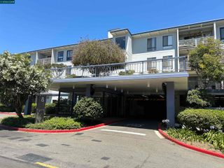 8 Commodore Drive C460, Emeryville, CA 94608