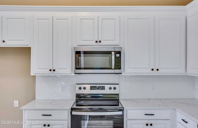 406 Silver Hill Drive, Pearl, MS 39208
