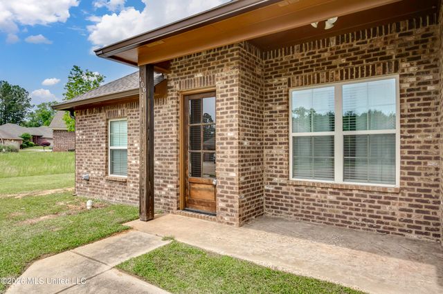 406 Silver Hill Drive, Pearl, MS 39208