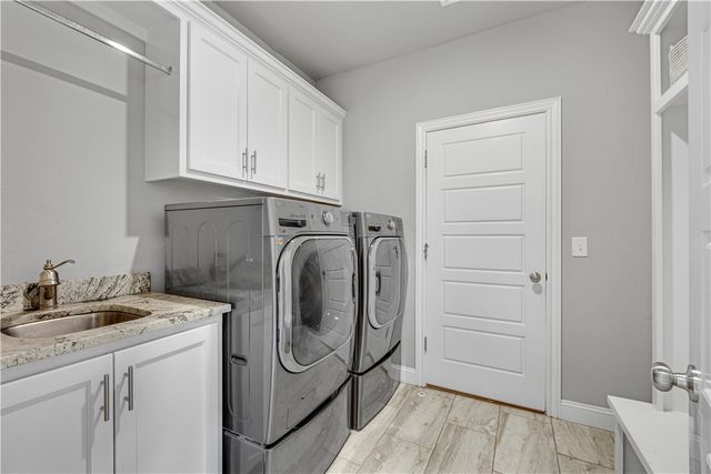 1741 Cherrie Street, Bentonville, AR 72713