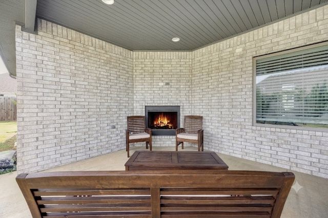 1741 Cherrie Street, Bentonville, AR 72713