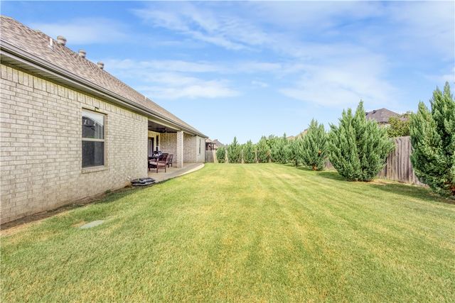 1741 Cherrie Street, Bentonville, AR 72713