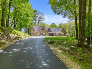5710 Paradise Ridge STREET, West Bend, WI 53095