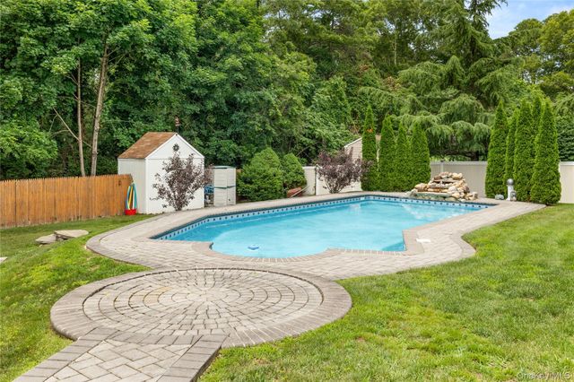 24 Walnut Street, Coram, NY 11727