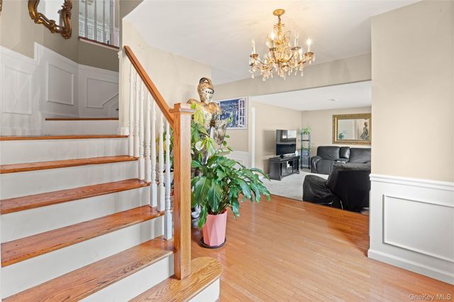 24 Walnut Street, Coram, NY 11727
