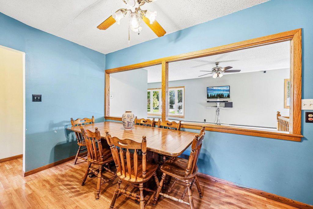 2347 Western Avenue N, Roseville, MN 55113 — photo 3