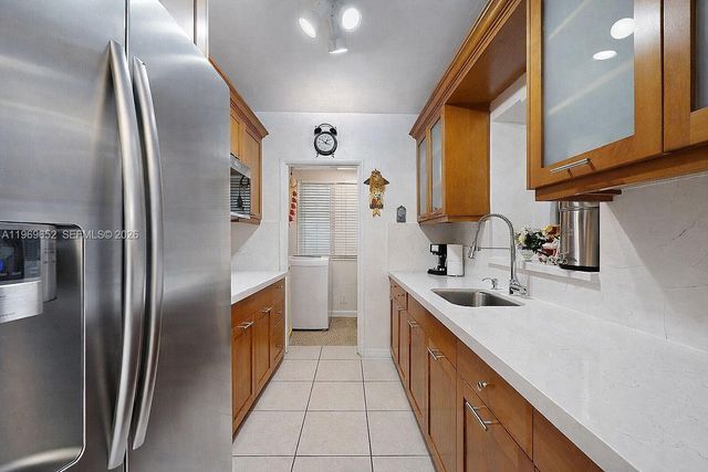 1611 SW 21st St, Miami, FL 33145