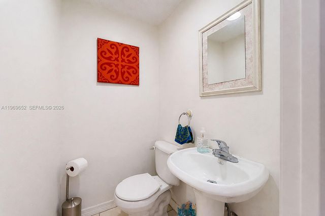 1611 SW 21st St, Miami, FL 33145