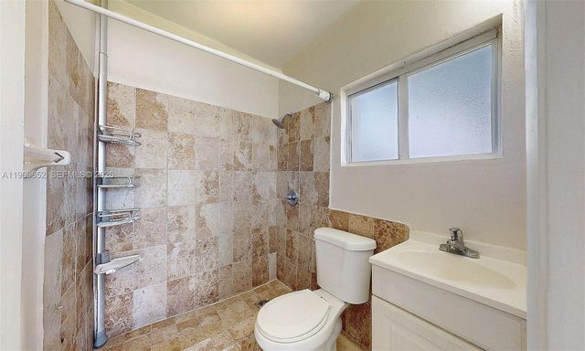 1611 SW 21st St, Miami, FL 33145