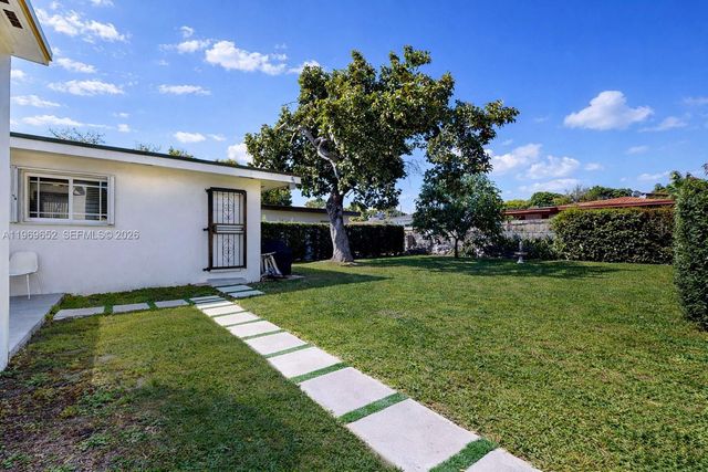 1611 SW 21st St, Miami, FL 33145