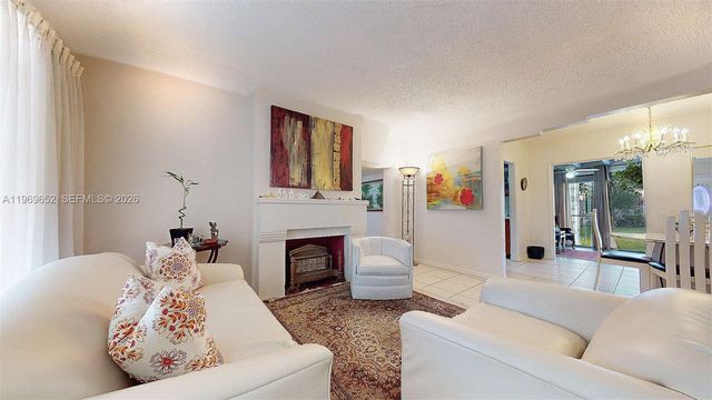 1611 SW 21st St, Miami, FL 33145