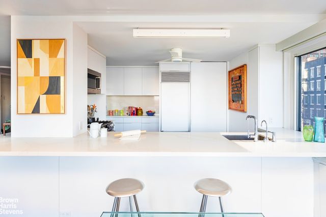 530 E 72nd St Apt 4D, New York City, NY 10021