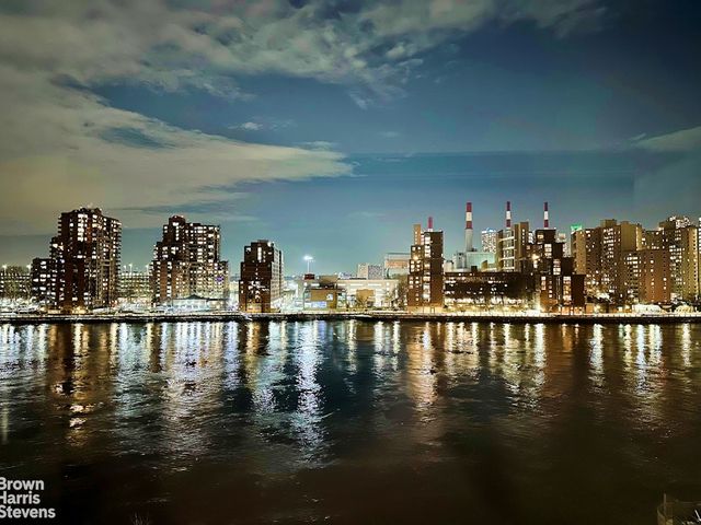 530 E 72nd St Apt 4D, New York City, NY 10021