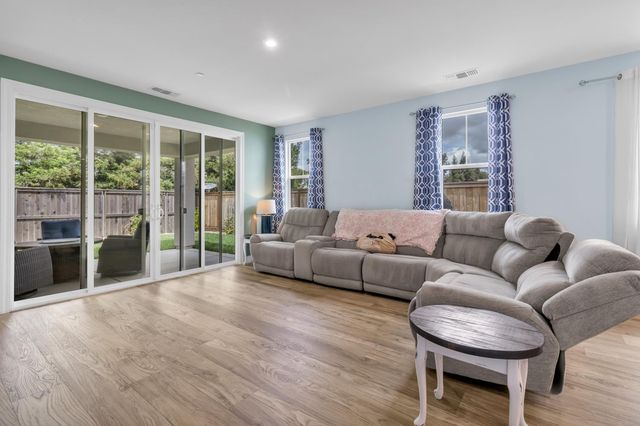 2700 Patriot Dr, Lincoln, CA 95648