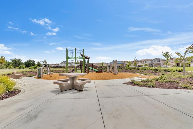 2700 Patriot Dr, Lincoln, CA 95648