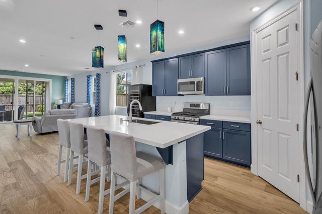 2700 Patriot Dr, Lincoln, CA 95648