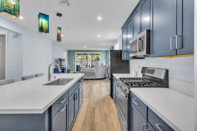 2700 Patriot Dr, Lincoln, CA 95648