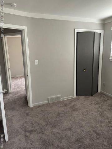 8834 Winston, Redford, MI 48239