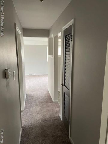 8834 Winston, Redford, MI 48239