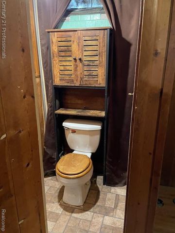 8834 Winston, Redford, MI 48239