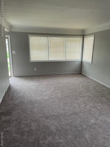 8834 Winston, Redford, MI 48239