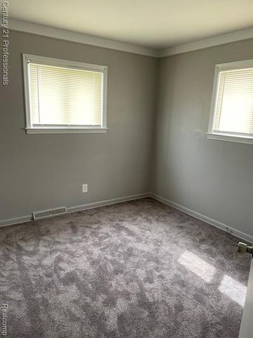 8834 Winston, Redford, MI 48239