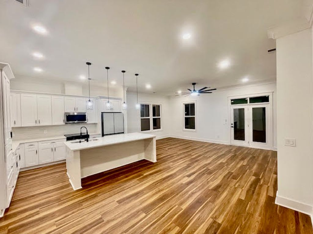 Image 12 of property listing at 2662 Bennett Yard Road, North Charleston, SC 29405