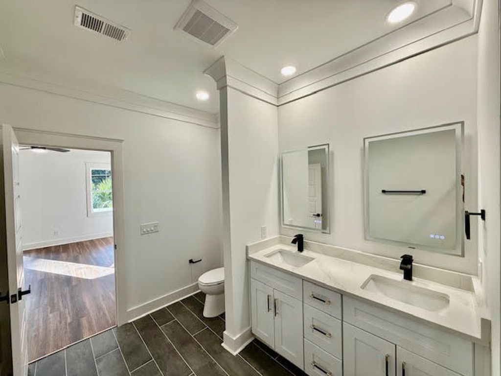 Image 38 of property listing at 2662 Bennett Yard Road, North Charleston, SC 29405