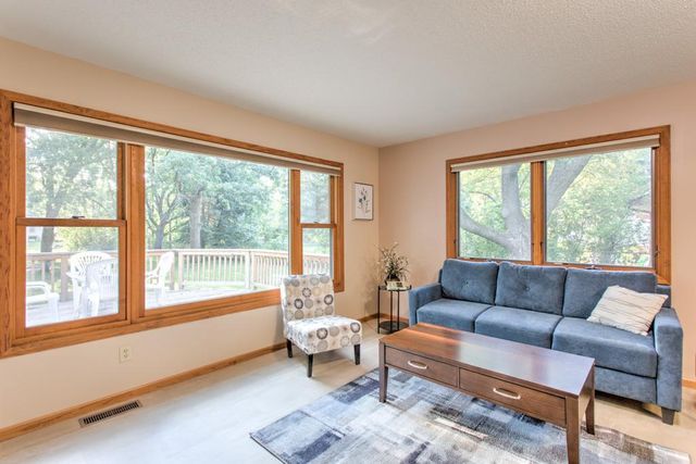 7846 Long Lake Road, Mounds View, MN 55112