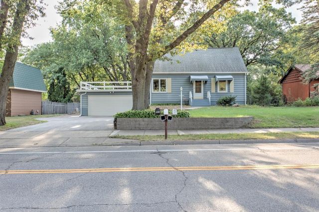 7846 Long Lake Road, Mounds View, MN 55112