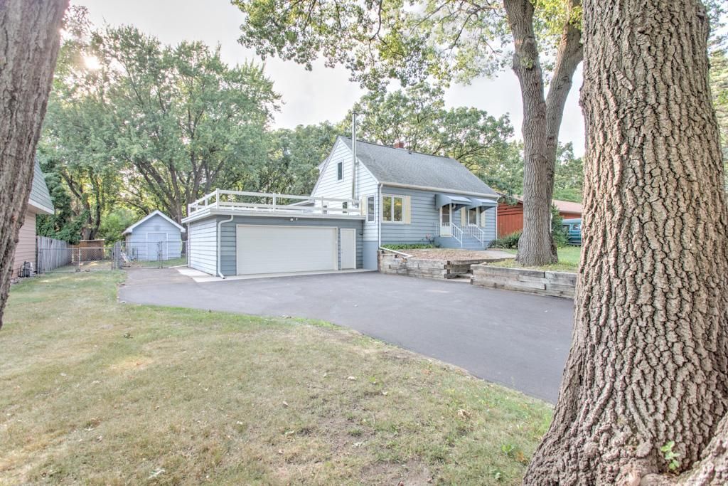 7846 Long Lake Road, Mounds View, MN 55112