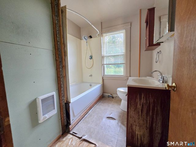 124 Orchard Street, Norwich, CT 06360