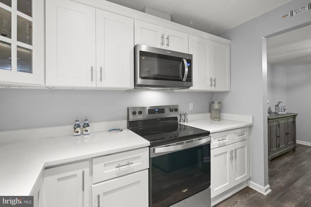 9053 ARMENDOWN DR, Springfield, VA 22152