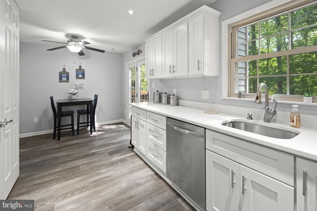 9053 ARMENDOWN DR, Springfield, VA 22152